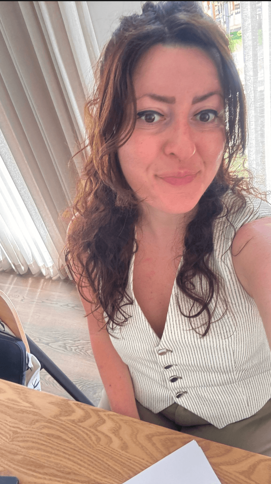 Leeya Amor, founder of ViraLeeya — Israeli business coach and YouTube creator @Leeyakats